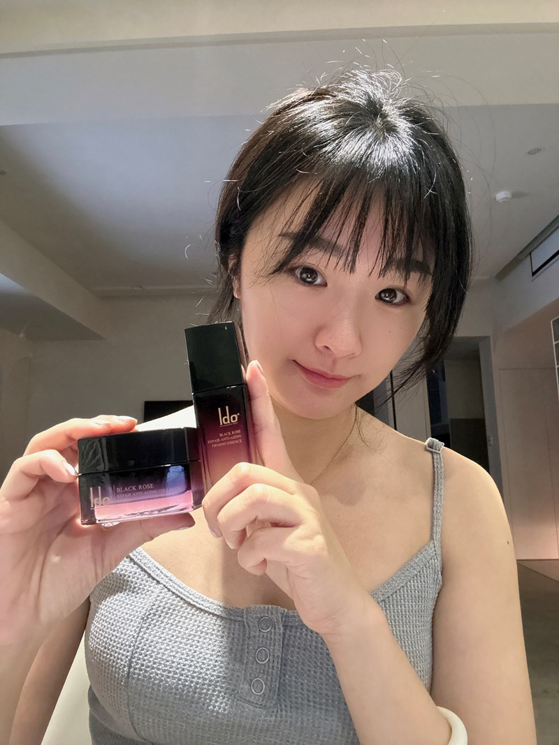 女人知己試用大隊,口碑行銷,部落客行銷,Ido醫朵 黑玫瑰修護抗老系列,船井生醫,Ido醫朵,黑玫瑰抗老修護系列,玫瑰波波,玫瑰繃帶,1緊2繃,媽媽界瘋傳延緩肌膚老化神器,拯救壓力疲勞肌,專櫃平替,媲美醫美,結合專櫃醫美效果,雙波類肉毒胜肽,高濃度普拉斯鏈,黑玫瑰重生緊膚金萃,黑玫瑰抗老膠原乳霜
